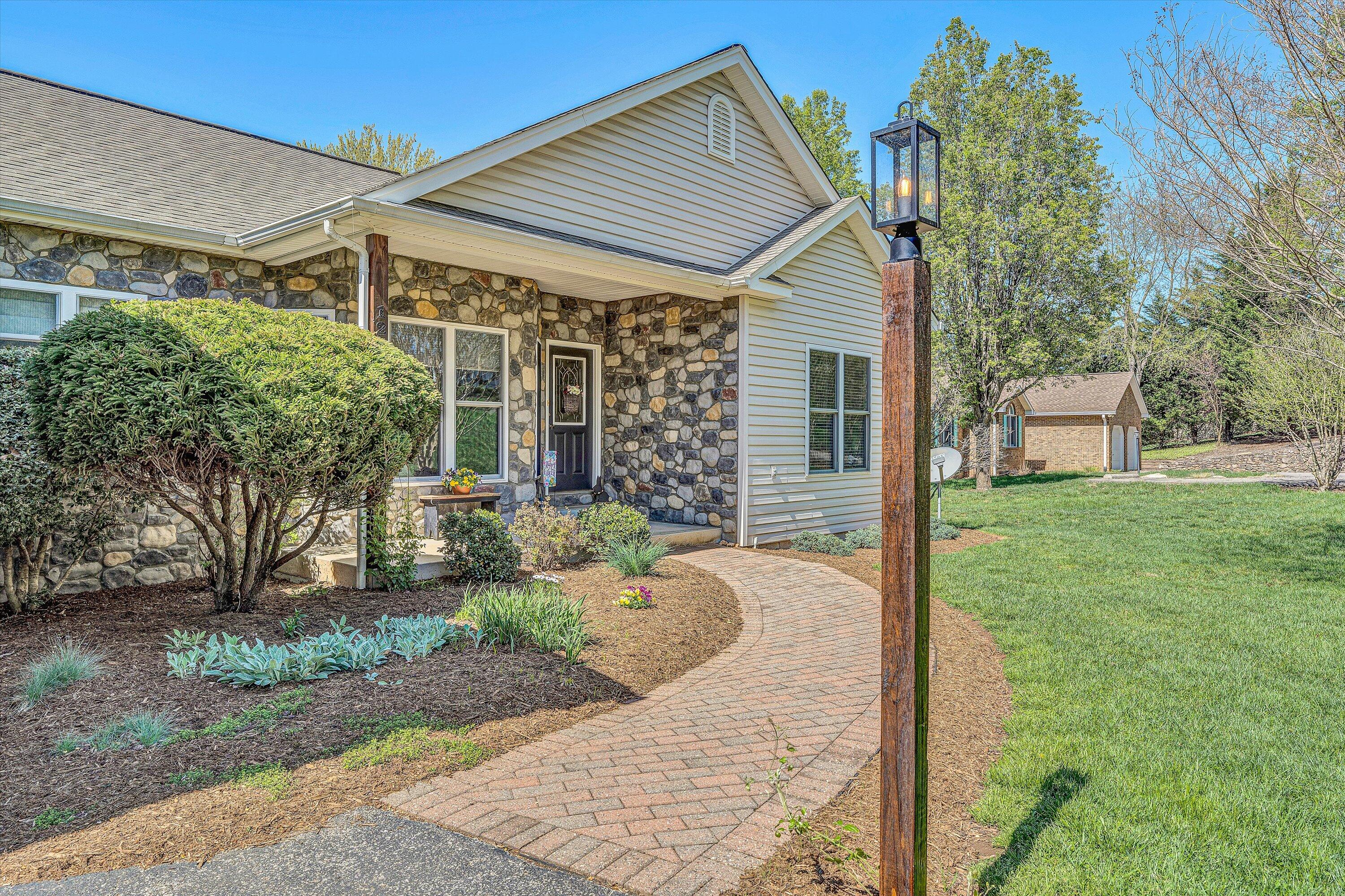 1295 Idlewood Road Hardy, VA 24101 - Photo 3 of 55 07-DSC00469