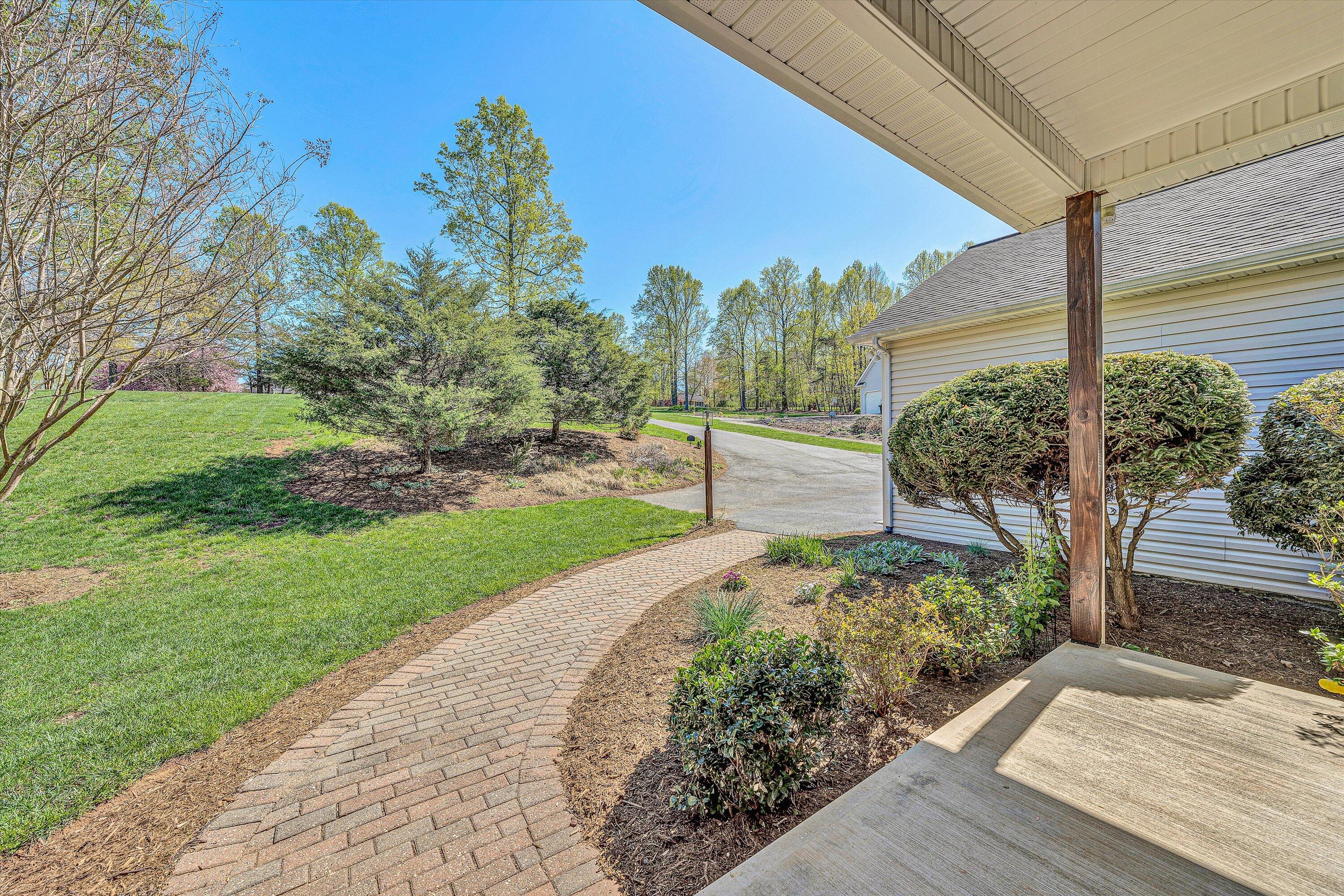 1295 Idlewood Road Hardy, VA 24101 - Photo 4 of 55 08-DSC00466
