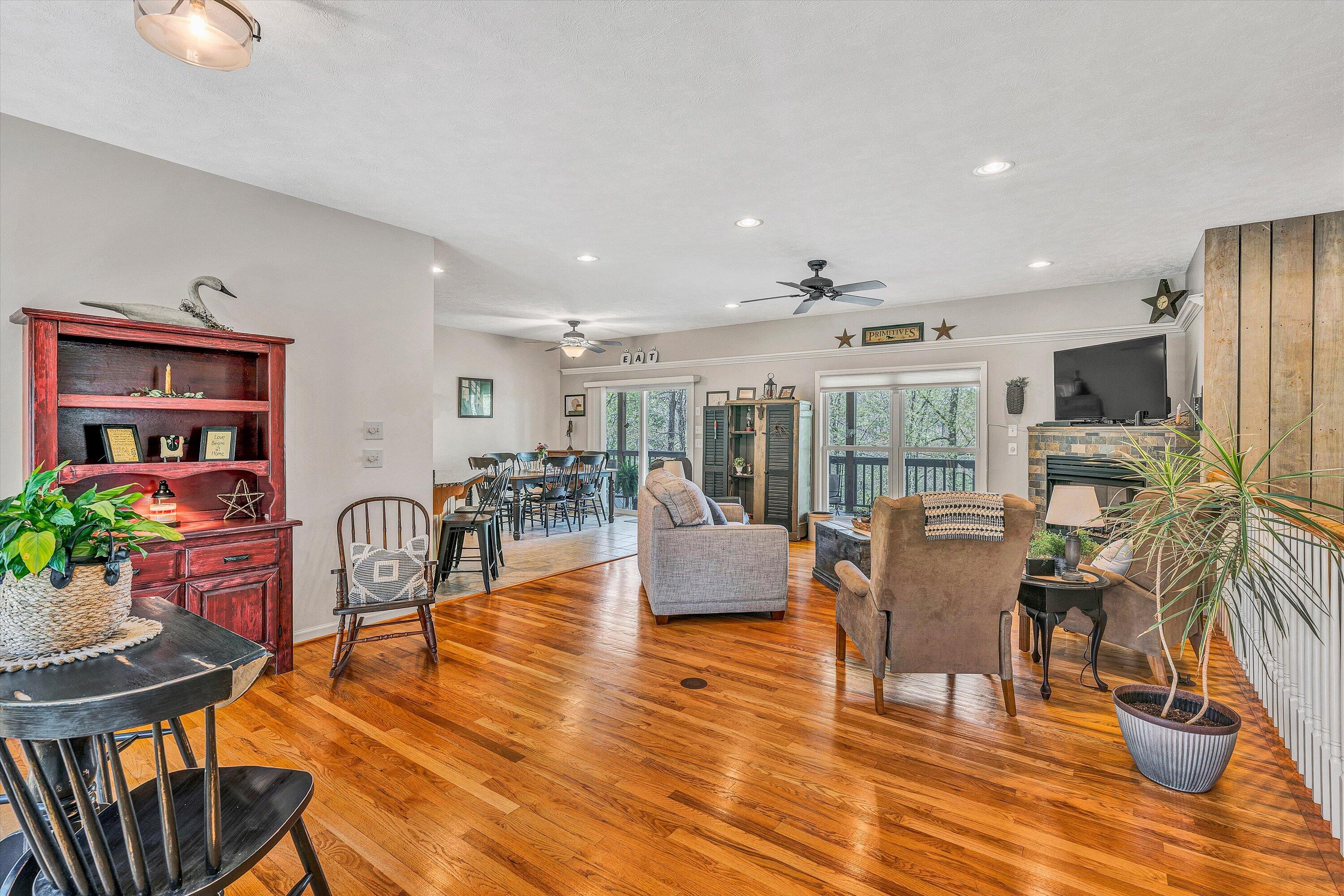 1295 Idlewood Road Hardy, VA 24101 - Photo 6 of 55 10-DSC00331