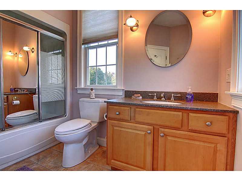 7 Bayberry Road Westerly, RI 02891 - Photo 18 of 25 Bathroom.