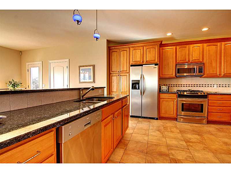 7 Bayberry Road Westerly, RI 02891 - Photo 5 of 25 Kitchen.