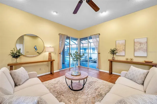 $648,000 | 980 Live Oak Avenue Northeast, St. Petersburg, FL 33703