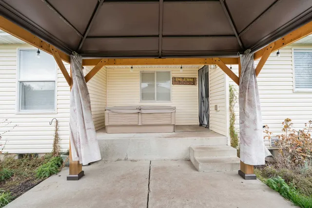 $2,100 | 1701 West Cimarron Lane, Spokane, WA 99208