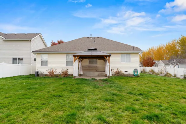 $2,100 | 1701 West Cimarron Lane, Spokane, WA 99208