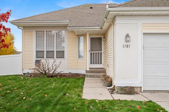 $2,100 | 1701 West Cimarron Lane, Spokane, WA 99208