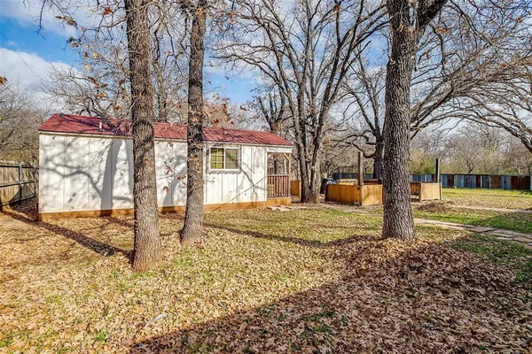 $1,000 | 1809 Whispering Oaks Street, Burleson, TX 76028