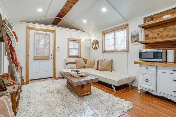 $1,000 | 1809 Whispering Oaks Street, Burleson, TX 76028