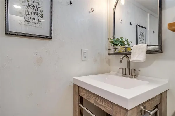 $1,000 | 1809 Whispering Oaks Street, Burleson, TX 76028