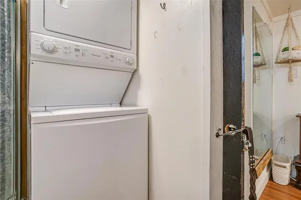 $1,000 | 1809 Whispering Oaks Street, Burleson, TX 76028