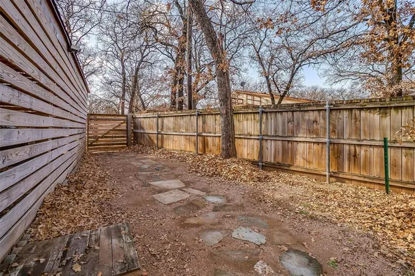 $1,000 | 1809 Whispering Oaks Street, Burleson, TX 76028