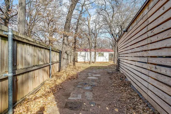 $1,000 | 1809 Whispering Oaks Street, Burleson, TX 76028