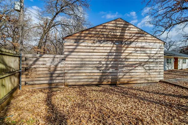 $1,000 | 1809 Whispering Oaks Street, Burleson, TX 76028