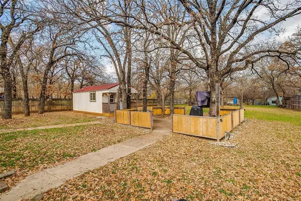 $1,000 | 1809 Whispering Oaks Street, Burleson, TX 76028