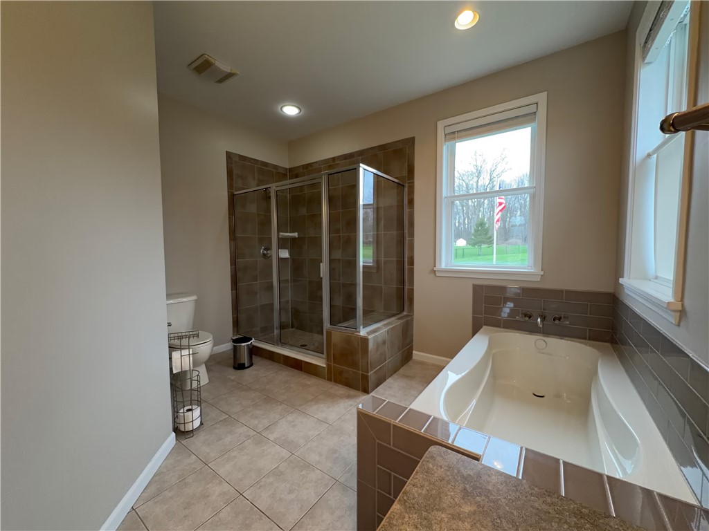 57 Winding Country Lane Parma, NY 14559 - Photo 15 of 30 Primary Bathroom