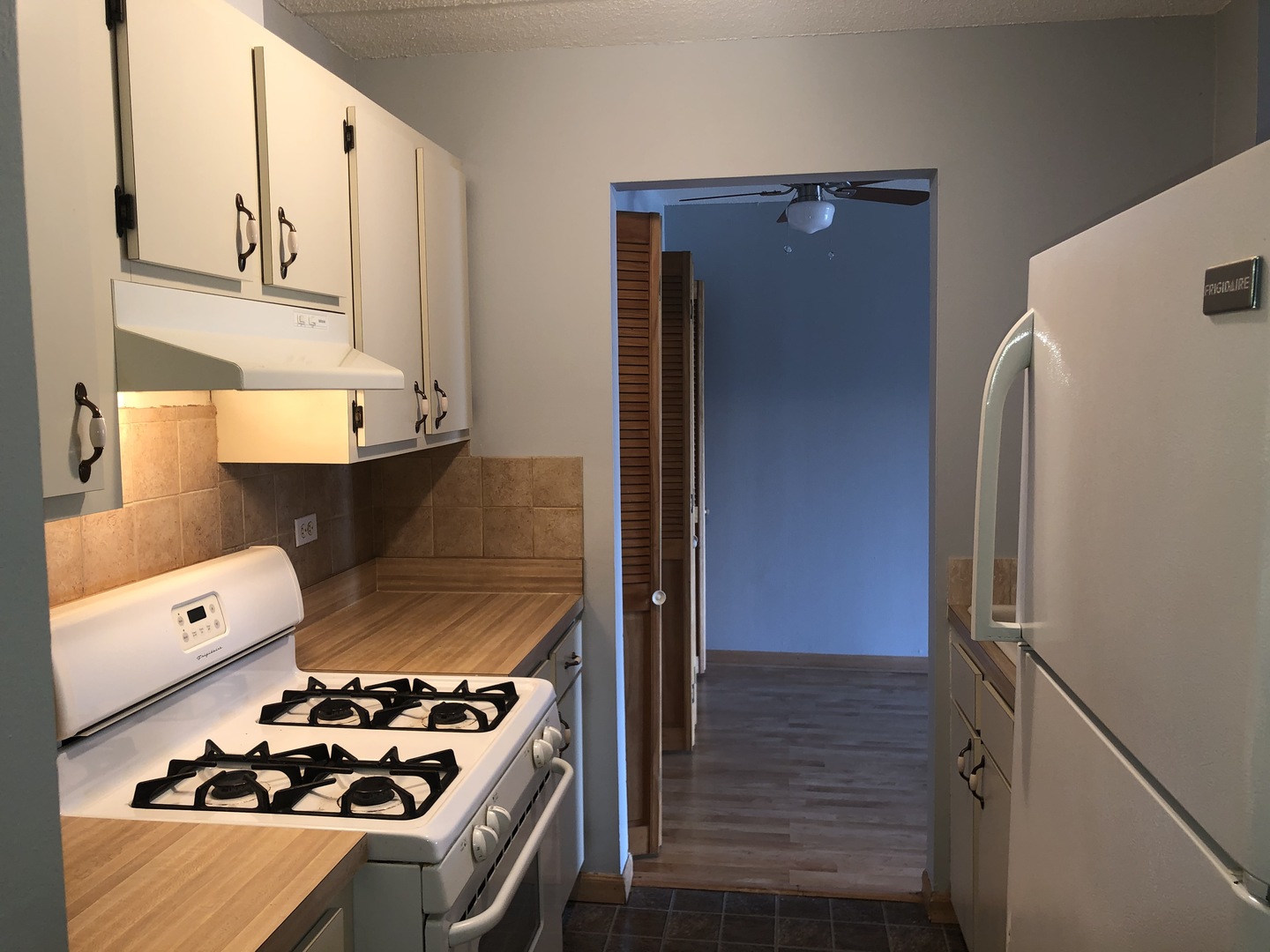 300 West Fullerton Avenue, Unit 104 Addison, IL 60101 - Photo 13 of 23