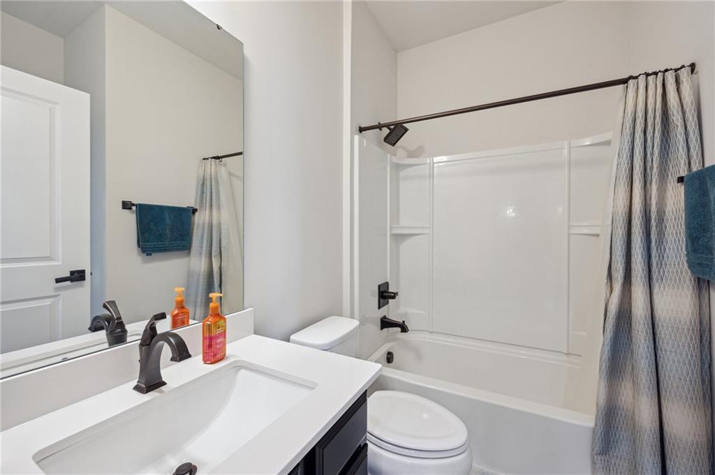 2013 Cherry Road Gibsonia, PA 15044 - Photo 22 of 49