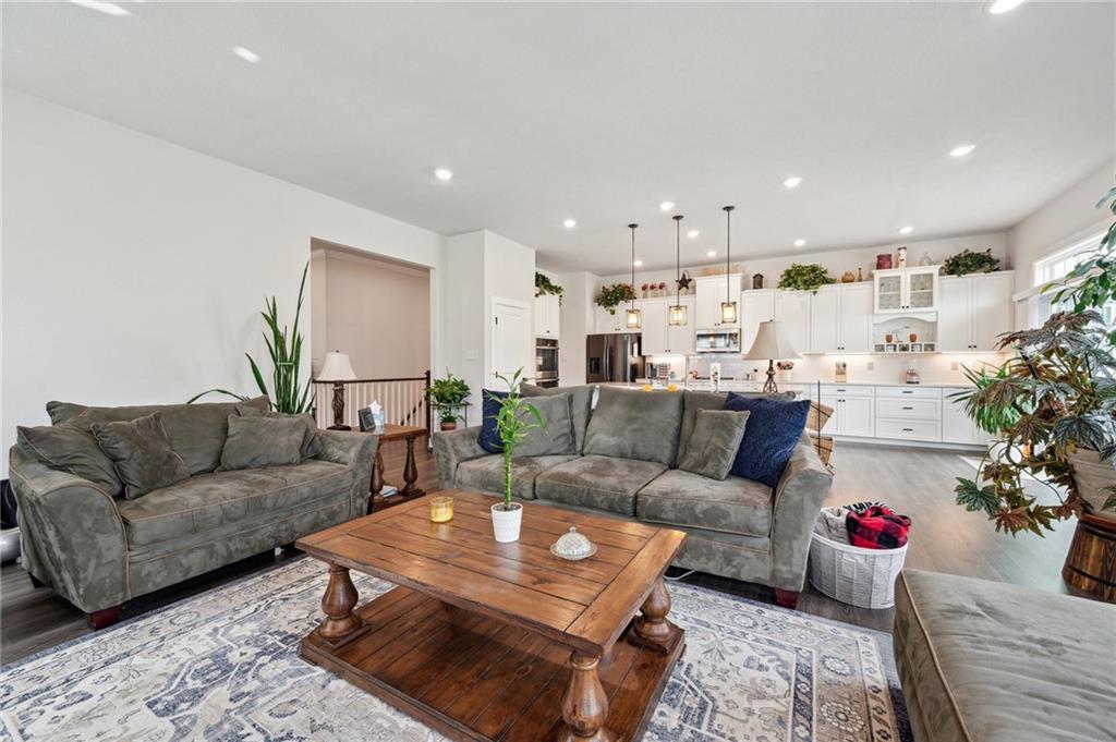 2013 Cherry Road Gibsonia, PA 15044 - Photo 6 of 49