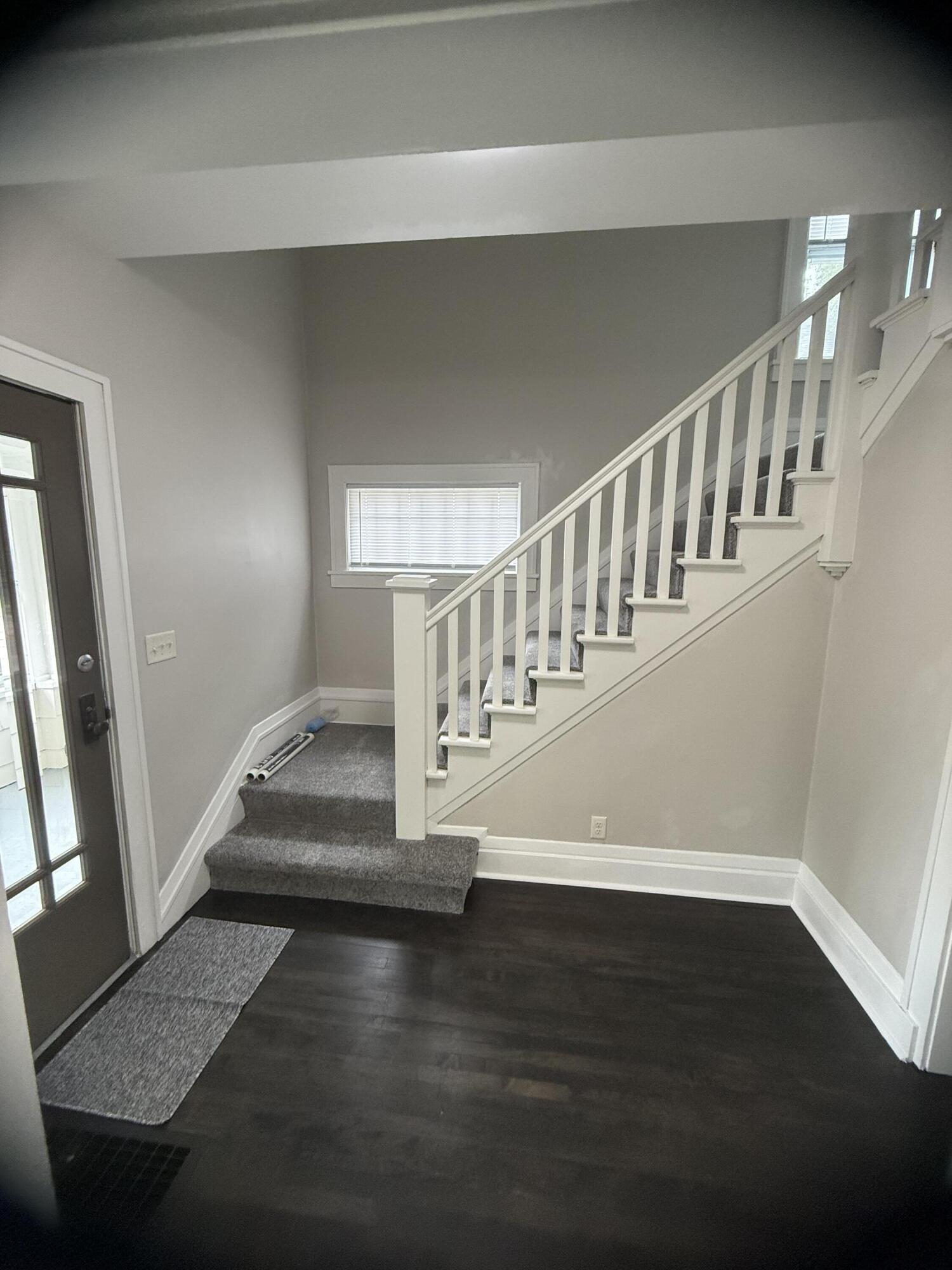 7235 Sheridan Road Kenosha, WI 53143 - Photo 3 of 26 Foyer