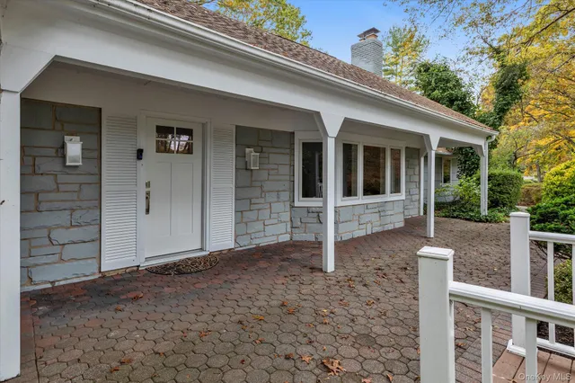 $1,639,000 | 2 Westbourne Lane, Melville, NY 11747