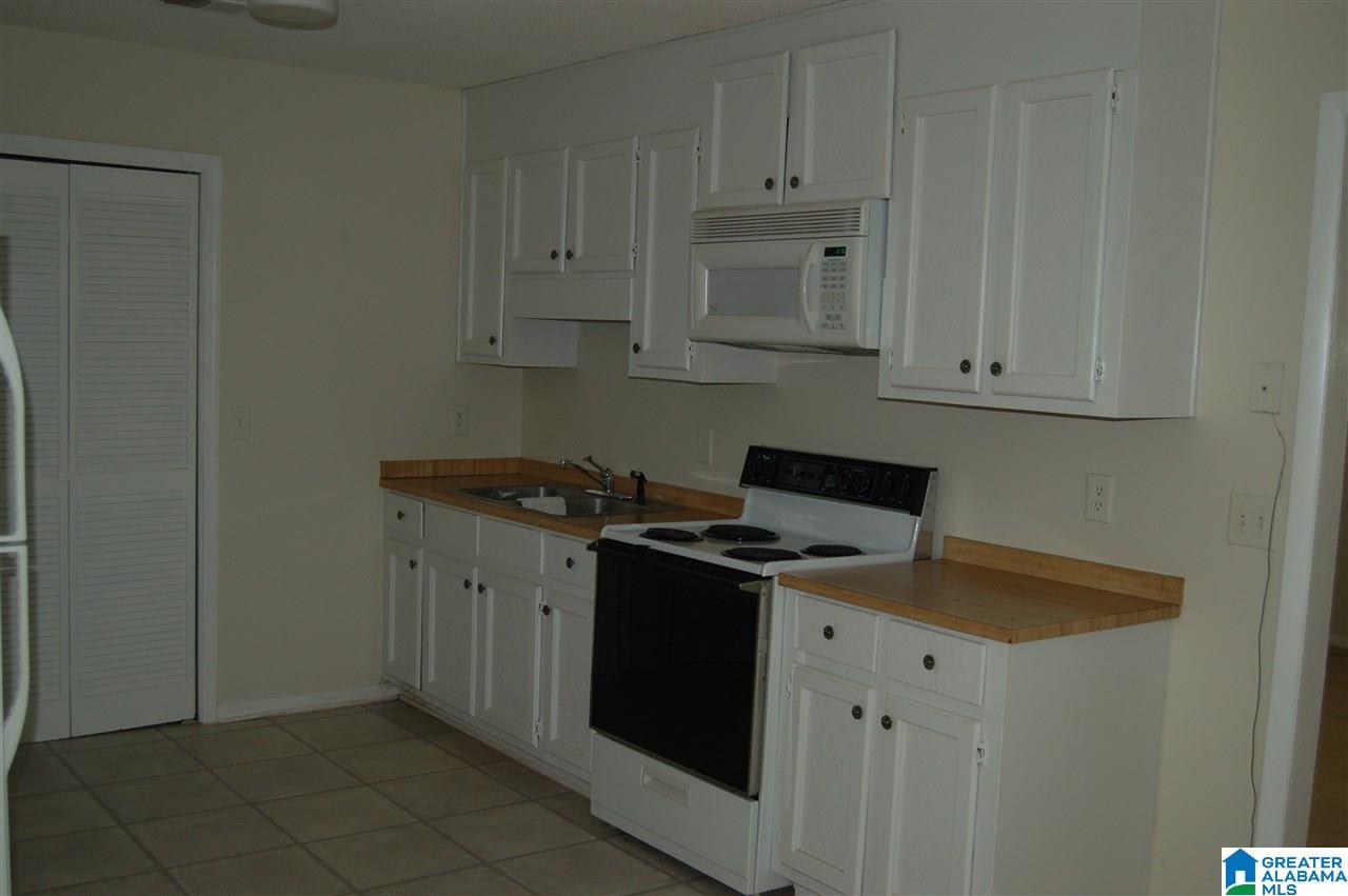 208 7th Street Midfield, AL 35228 - Photo 7 of 16