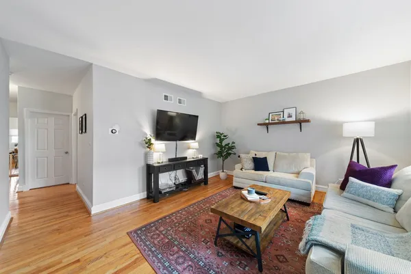 $3,500 | 1013 North Paulina Street, Unit 1, Chicago, IL 60622