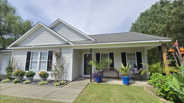 $314,900 | 108 Willowbend Drive, Burgaw, NC 28425