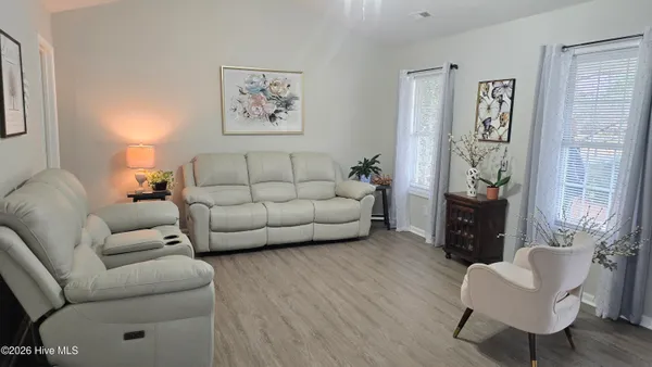 $314,900 | 108 Willowbend Drive, Burgaw, NC 28425