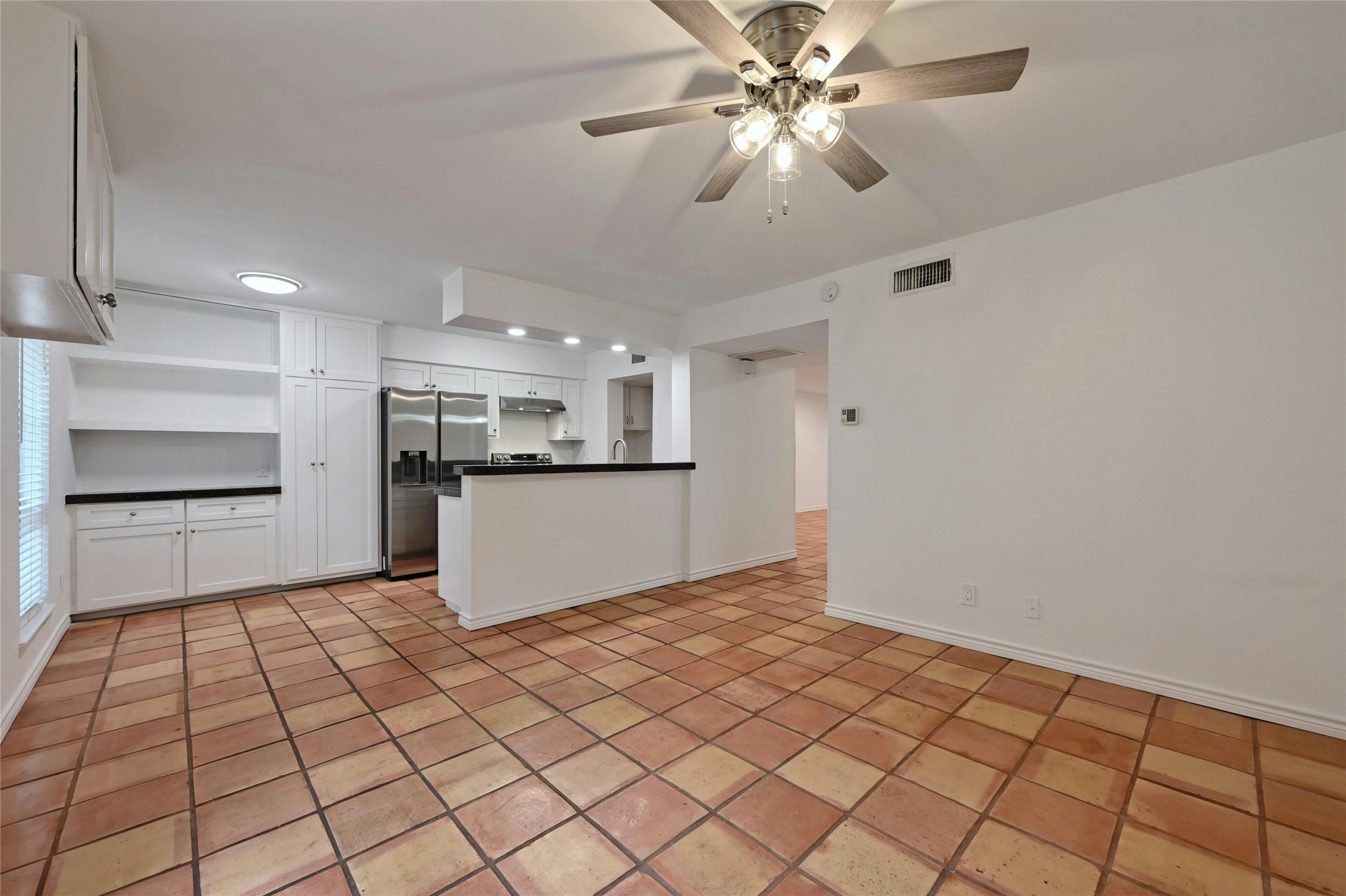 6637 Valleyside Road Austin, TX 78731 - Photo 9 of 27