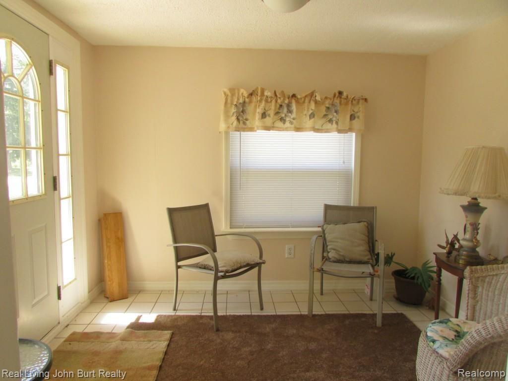 4755 Jamm Road Lake Orion, MI 48359 - Photo 10 of 15 4755 Jamm 029.jpg