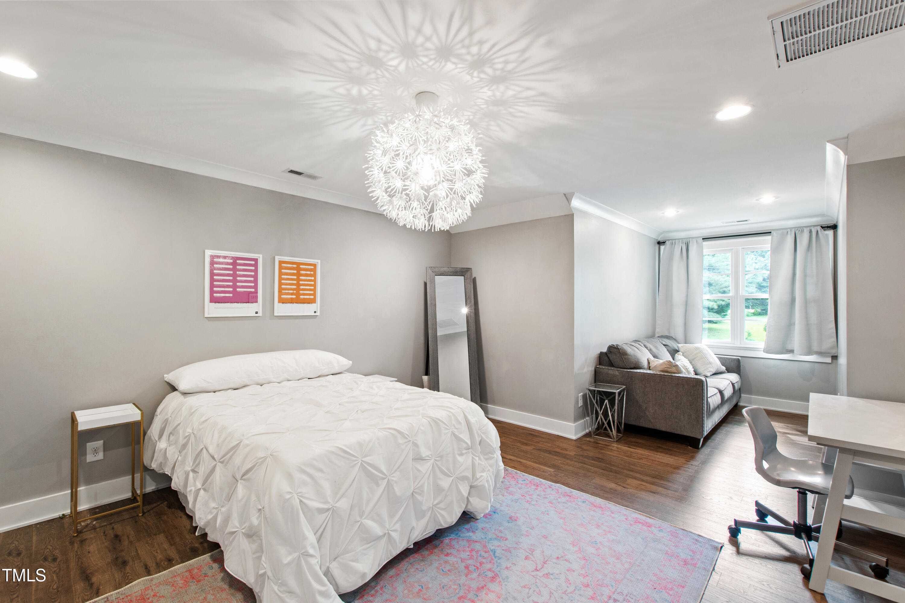 4237 Rowan Street Raleigh, NC 27609 - Photo 25 of 34