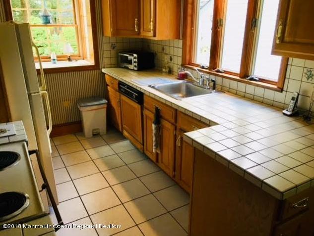 1312 Ocean Road Spring Lake, NJ 07762 - Photo 12 of 25 kitchen