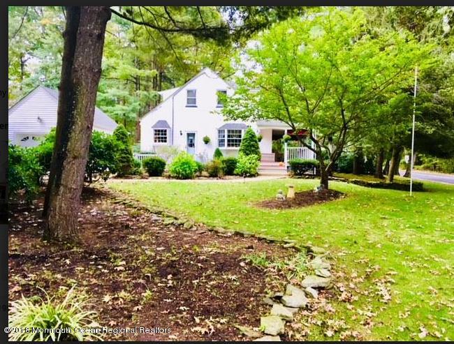 1312 Ocean Road Spring Lake, NJ 07762 - Photo 4 of 25 side far