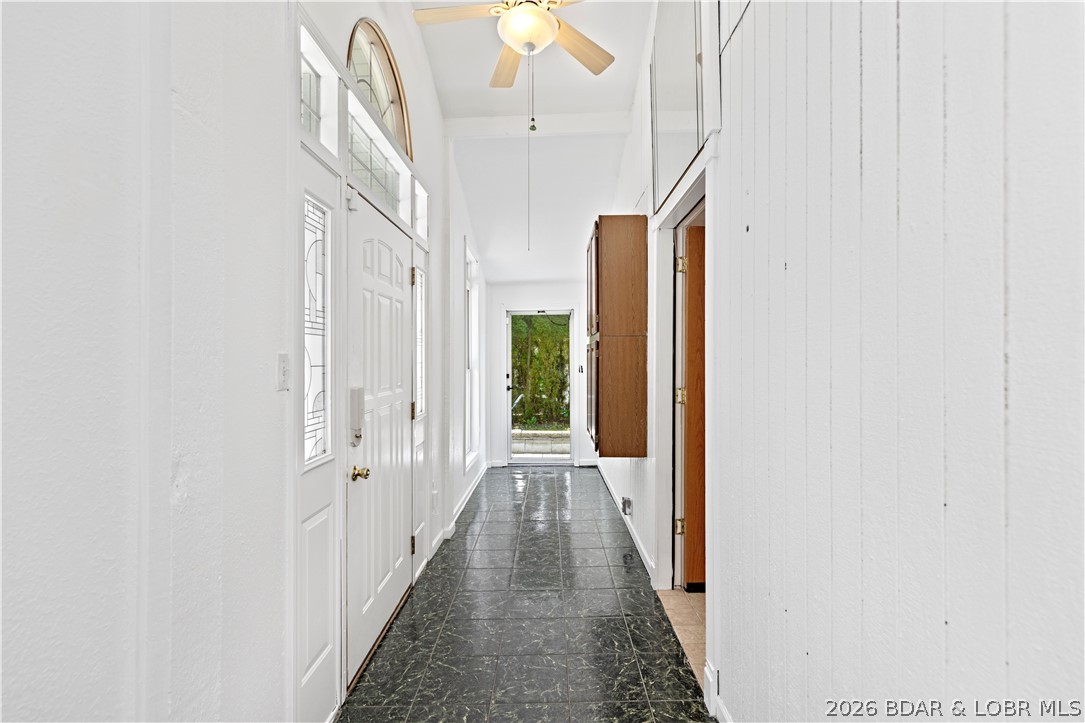 20569 Echo Valley Road Rocky Mount, MO 65072 - Photo 6 of 43 Foyer