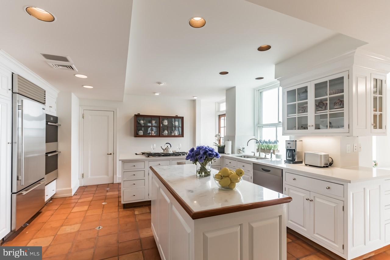 1900 Rittenhouse Square, Unit 7A Philadelphia, PA 19103 - Photo 9 of 25 Kitchen