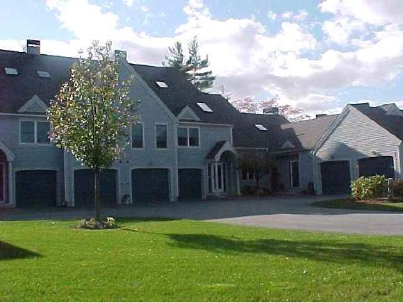 75 75 Hawthorne Vg Road Nashua, NH 03062 - Photo 1 of 1