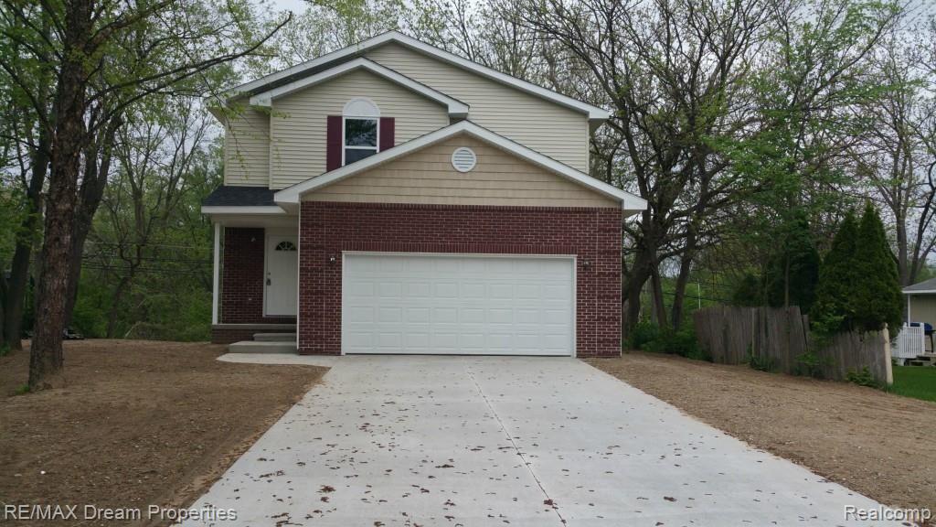 20437 Angling Street Livonia, MI 48152 - Photo 2 of 18