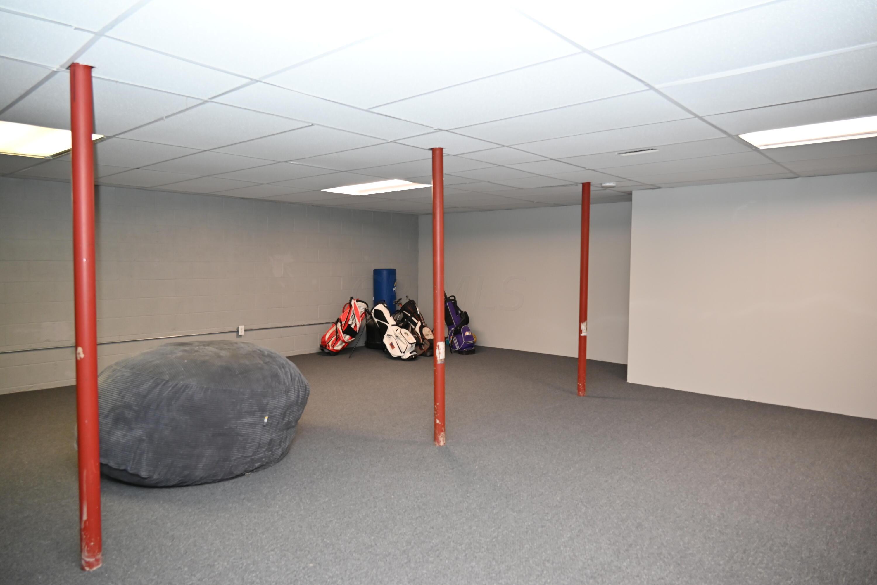 3305 Gooding Road Marion, OH 43302 - Photo 57 of 85 Weightlifting room