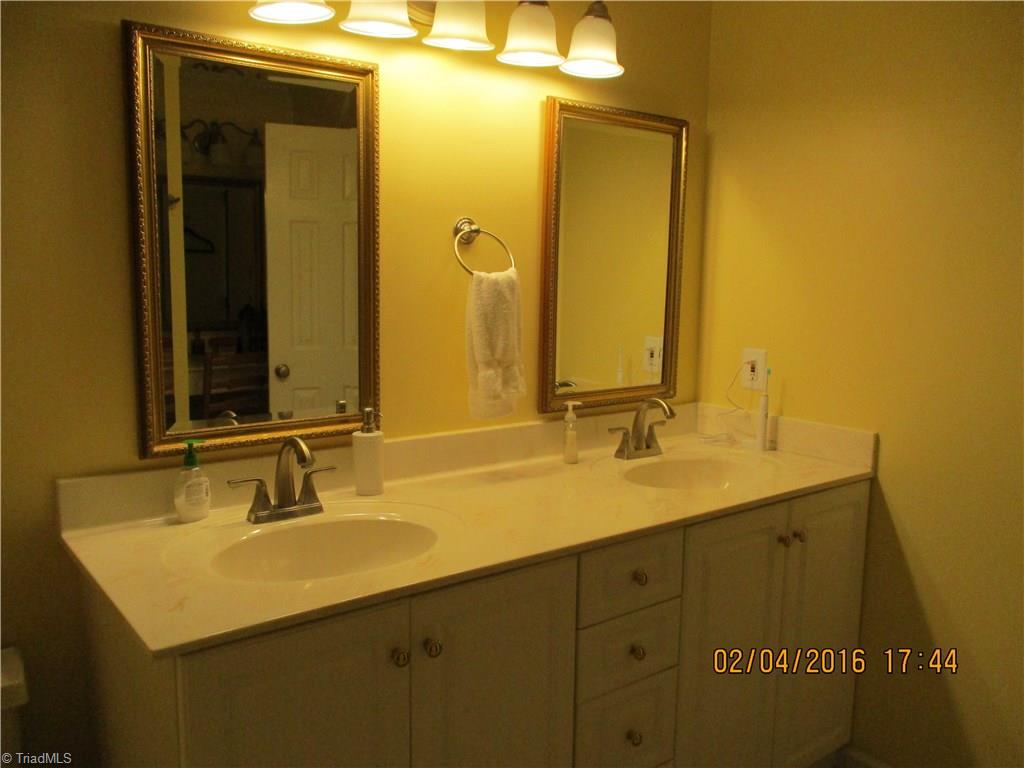 921 Shamrock Road High Point, NC 27265 - Photo 28 of 29 Master bath on second