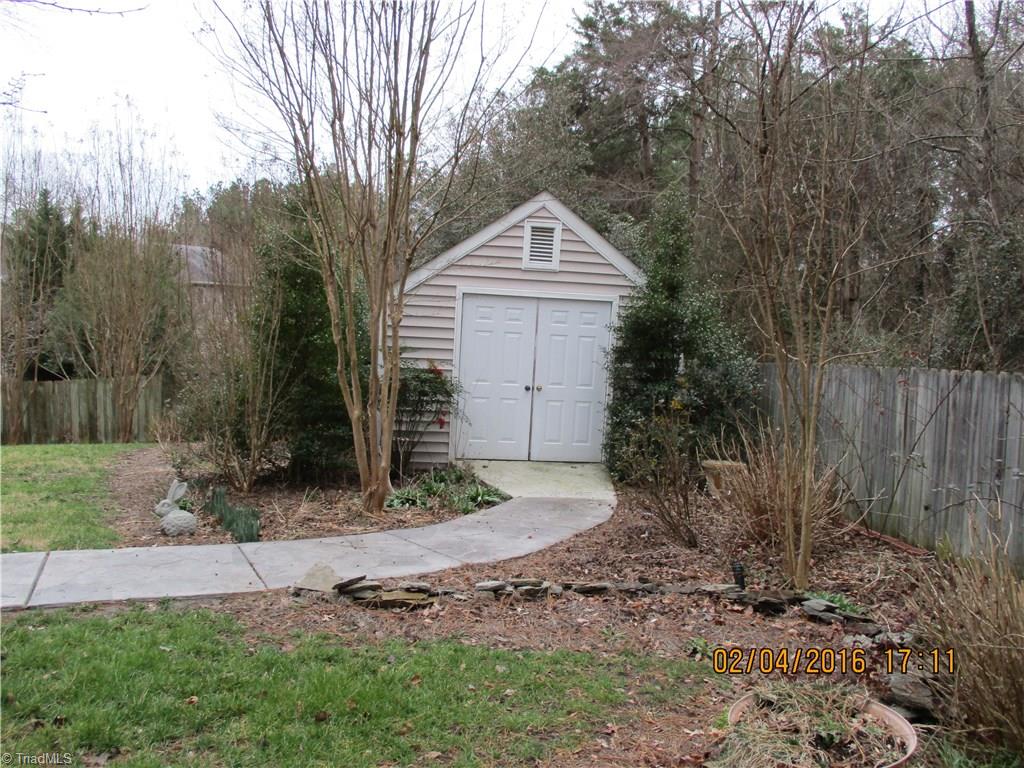 921 Shamrock Road High Point, NC 27265 - Photo 6 of 29 Potting Shed
