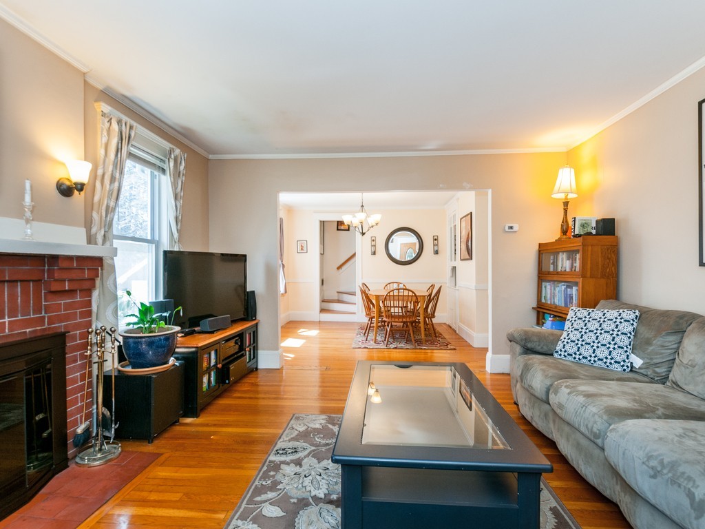 38 Brookfield Road Waltham, MA 02452 - Photo 8 of 25 Gallery Image 8