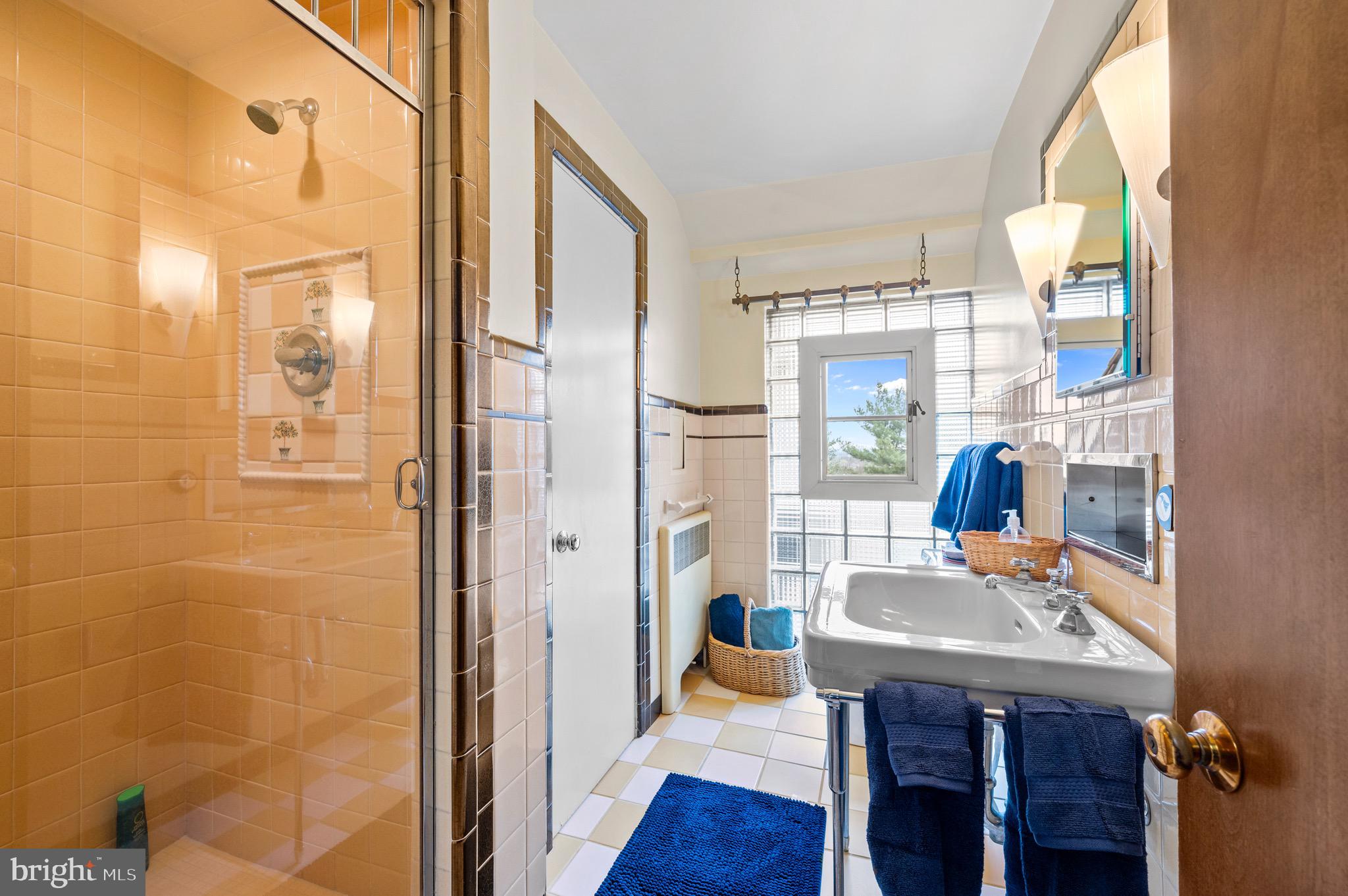 97 Grandview Boulevard Reading, PA 19609 - Photo 35 of 64 Second floor hall bath