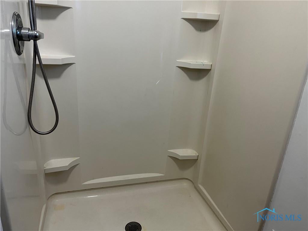 1817 Northover Road Toledo, OH 43613 - Photo 10 of 25 Gallery Image 10