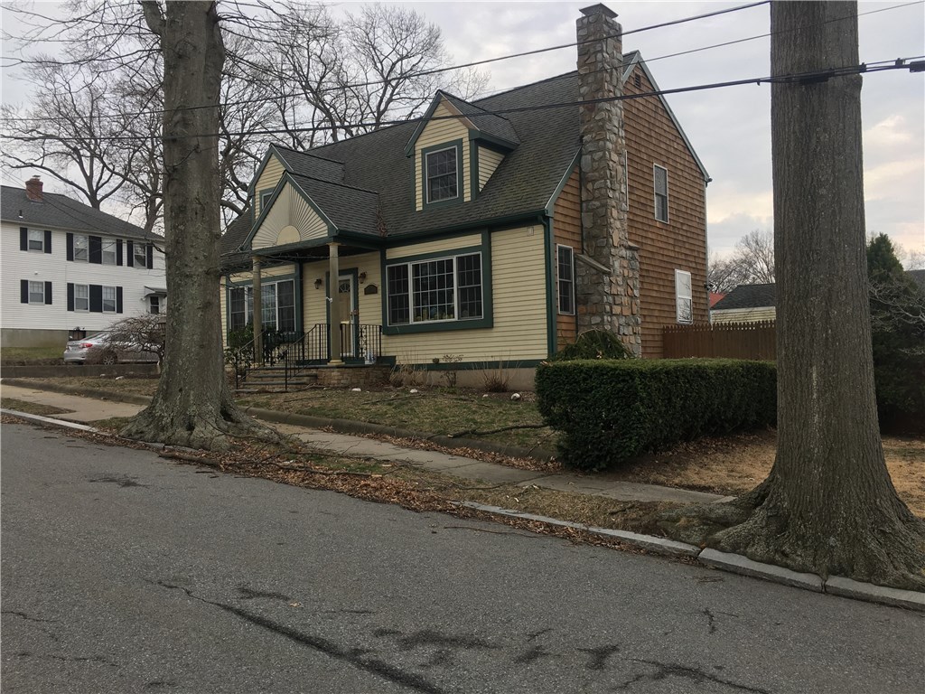 19 Tidd Street Providence, RI 02908 - Photo 2 of 2