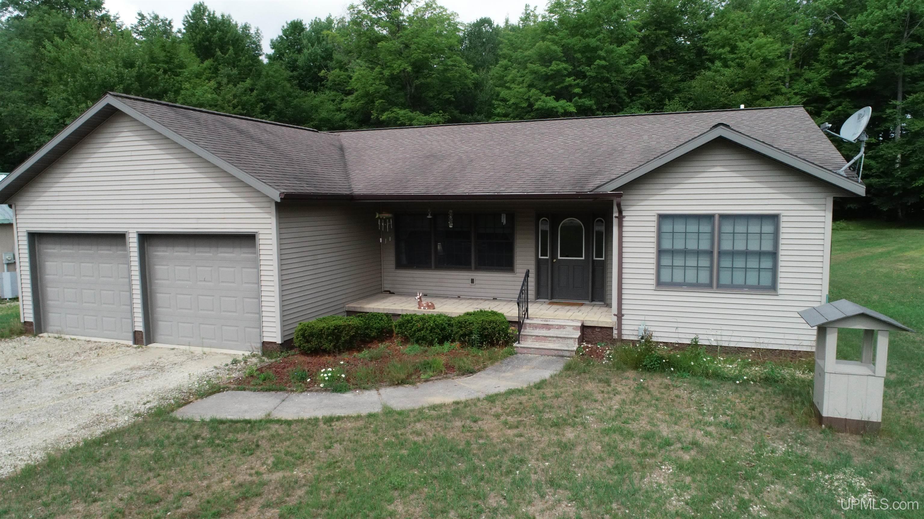 7054 West Co Road Manistique, MI 49854 - Photo 16 of 32