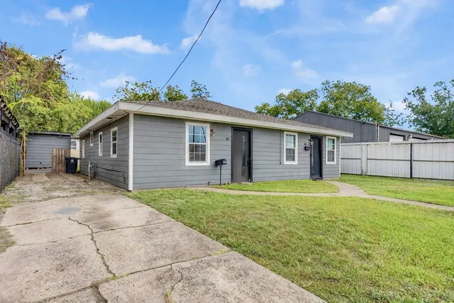 $300,000 | 1107 East 40th 1/2 Street, Houston, TX 77022