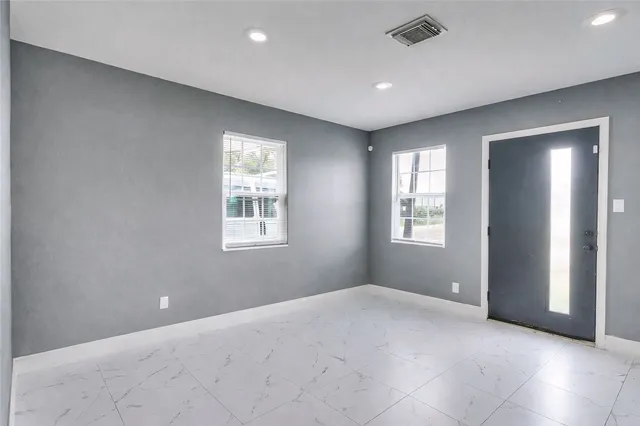 $300,000 | 1107 East 40th 1/2 Street, Houston, TX 77022