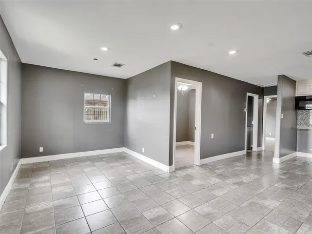 $300,000 | 1107 East 40th 1/2 Street, Houston, TX 77022