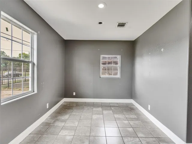 $300,000 | 1107 East 40th 1/2 Street, Houston, TX 77022