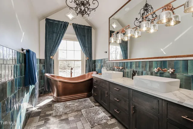 $749,000 | 18254 Providence Road, Abingdon, VA 24210