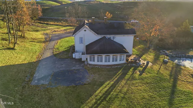 $749,000 | 18254 Providence Road, Abingdon, VA 24210